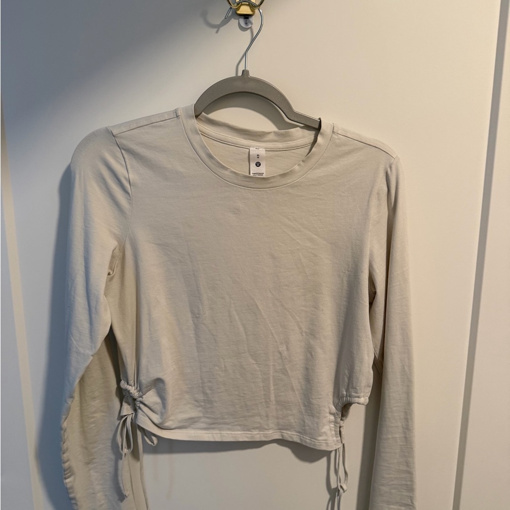 Lululemon Athletica Cream Long Sleeve Tee